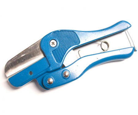 Tool for cutting wire duct